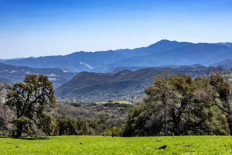 39101 E Carmel Valley Rd, Out Of Area, CA 93924
