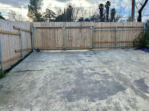1864 South St, Redding, CA 96001 photo 18