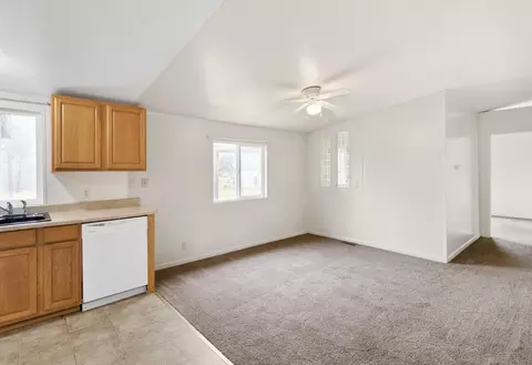 6385 Debra Ln, Anderson, CA 96007 photo 9