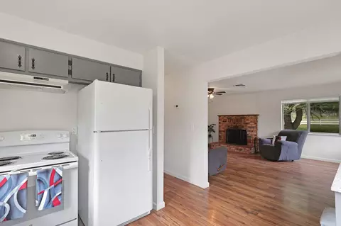 391 Branstetter Ln, Redding, CA 96001 photo 11