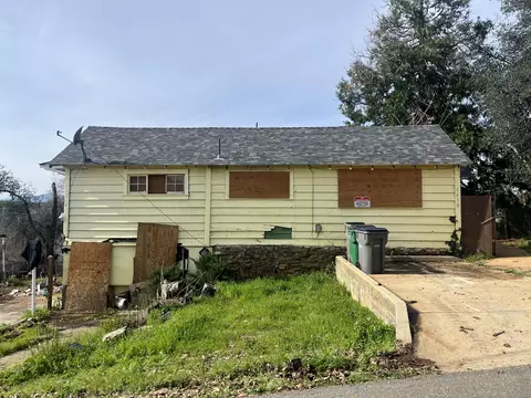 1610 Nell Orr St, Shasta Lake, CA 96019