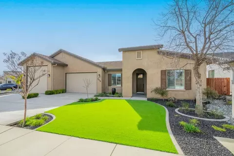 Exterior - 948 Katmai Pl, Redding, CA 96001 photo 3 of 30