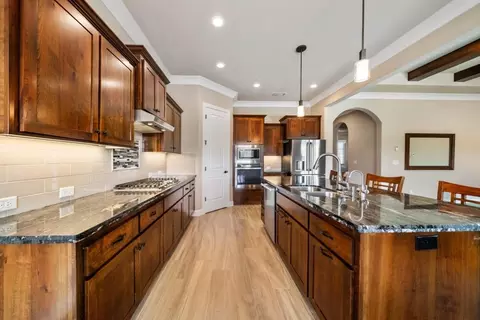 Kitchen - 948 Katmai Pl, Redding, CA 96001 photo 5 of 6