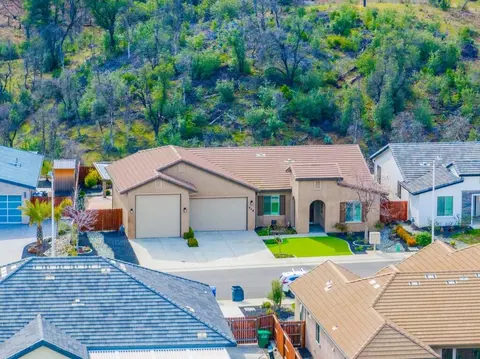 View/Area - 948 Katmai Pl, Redding, CA 96001 photo 4 of 24