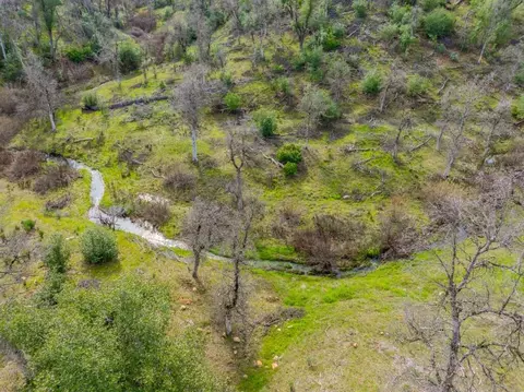 View/Area - 948 Katmai Pl, Redding, CA 96001 photo 15 of 24