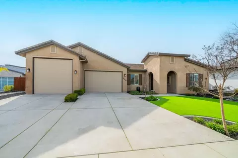 Exterior - 948 Katmai Pl, Redding, CA 96001 photo 5 of 30