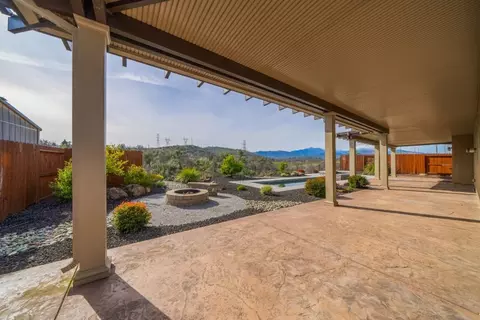 Exterior - 948 Katmai Pl, Redding, CA 96001 photo 13 of 30