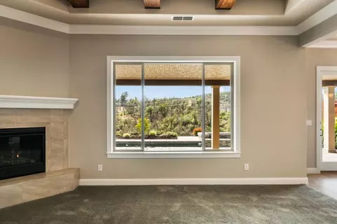 Living - 948 Katmai Pl, Redding, CA 96001 photo 8 of 8