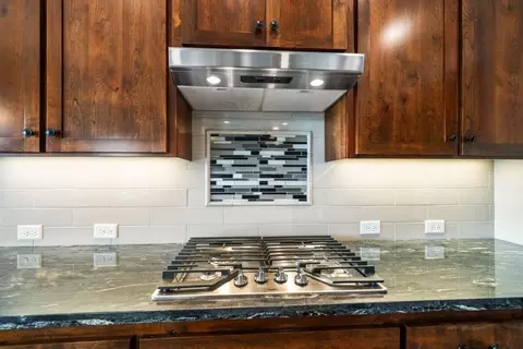 Kitchen - 948 Katmai Pl, Redding, CA 96001 photo 4 of 6