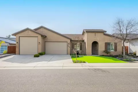 Exterior - 948 Katmai Pl, Redding, CA 96001 photo 4 of 30