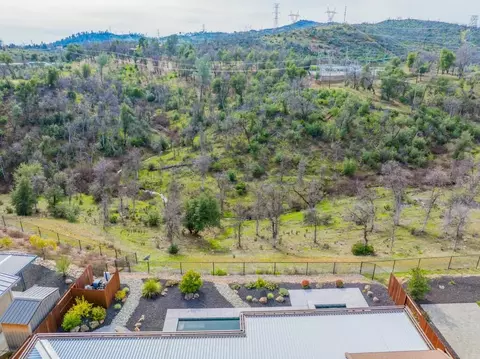 View/Area - 948 Katmai Pl, Redding, CA 96001 photo 12 of 24