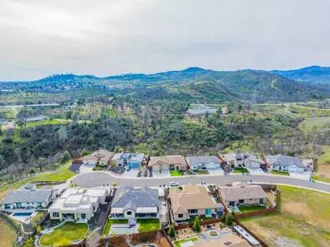 View/Area - 948 Katmai Pl, Redding, CA 96001 photo 10 of 24