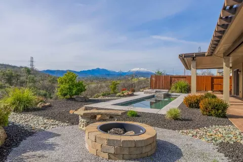 Exterior - 948 Katmai Pl, Redding, CA 96001 photo 14 of 30