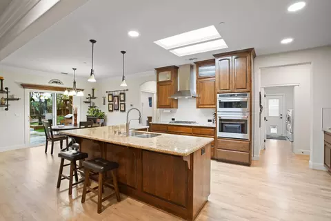 3496 Carlsbad Ln, Redding, CA 96002 photo 4