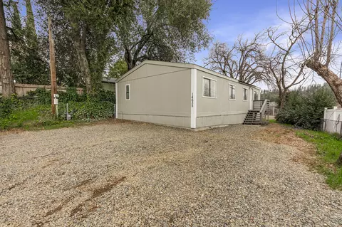 14635 Spring Branch Rd, Redding, CA 96003 photo 2