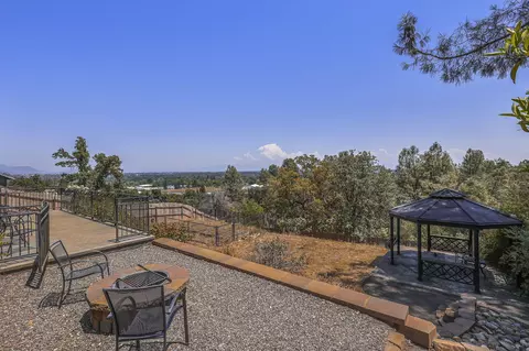 Exterior - 4651 Memory Ln, Redding, CA 96001 photo 6 of 15