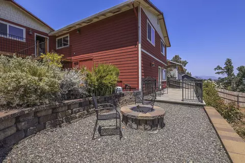 4651 Memory Ln, Redding, CA 96001
