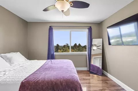 Bedroom - 4651 Memory Ln, Redding, CA 96001 photo 2 of 10