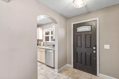Entry Way - 4651 Memory Ln, Redding, CA 96001 photo 1 of 1