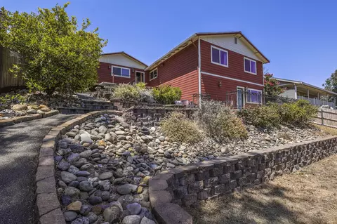 Exterior - 4651 Memory Ln, Redding, CA 96001 photo 13 of 15