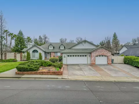 2264 Hope Ln, Redding, CA 96003 photo 2