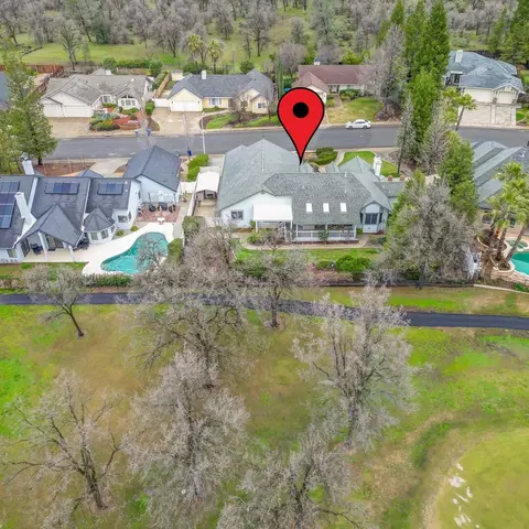 2264 Hope Ln, Redding, CA 96003 photo 4