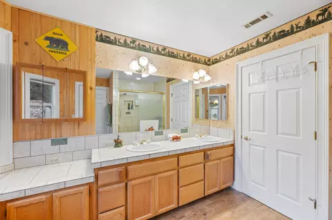 2264 Hope Ln, Redding, CA 96003 photo 31