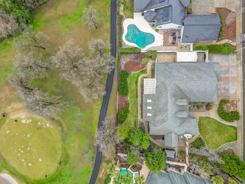 2264 Hope Ln, Redding, CA 96003 photo 11