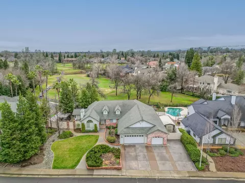 2264 Hope Ln, Redding, CA 96003