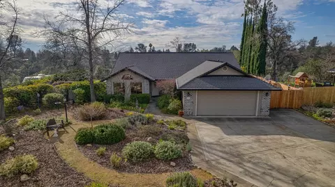 4582 Crimsonwood Dr, Redding, CA 96001
