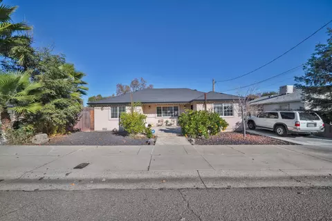 Exterior - 1110 Gold St, Redding, CA 96001 photo 1 of 9