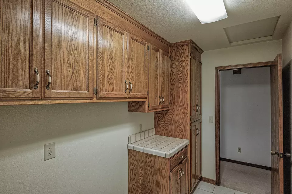  19701 Paso Robles Ave, Redding, CA 96003 photo 37