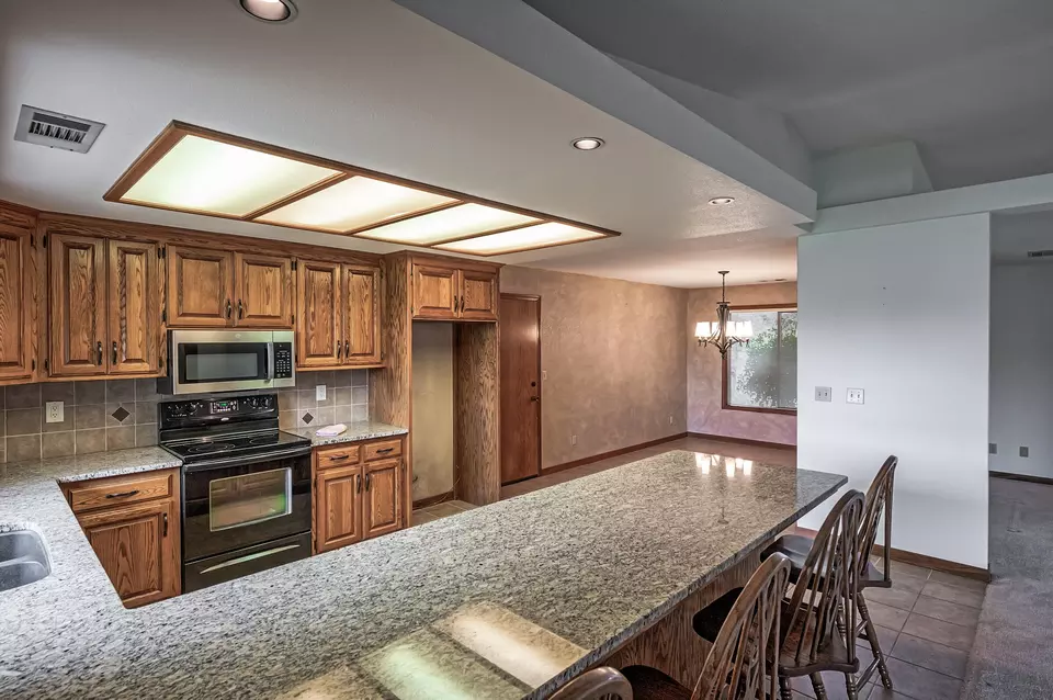  19701 Paso Robles Ave, Redding, CA 96003 photo 15