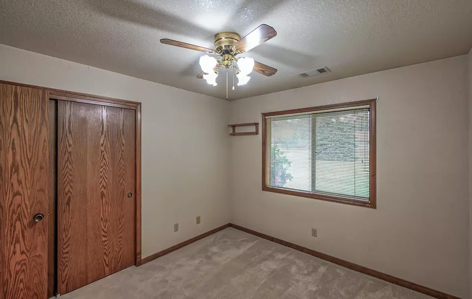  19701 Paso Robles Ave, Redding, CA 96003 photo 31