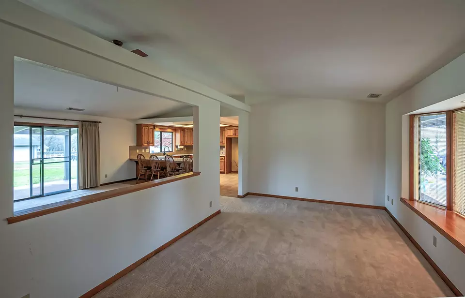  19701 Paso Robles Ave, Redding, CA 96003 photo 10