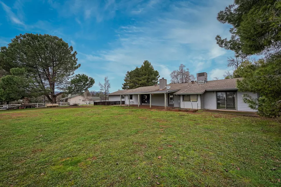  19701 Paso Robles Ave, Redding, CA 96003 photo 42