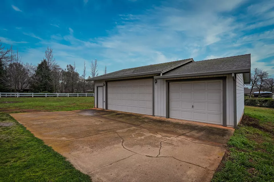  19701 Paso Robles Ave, Redding, CA 96003 photo 45