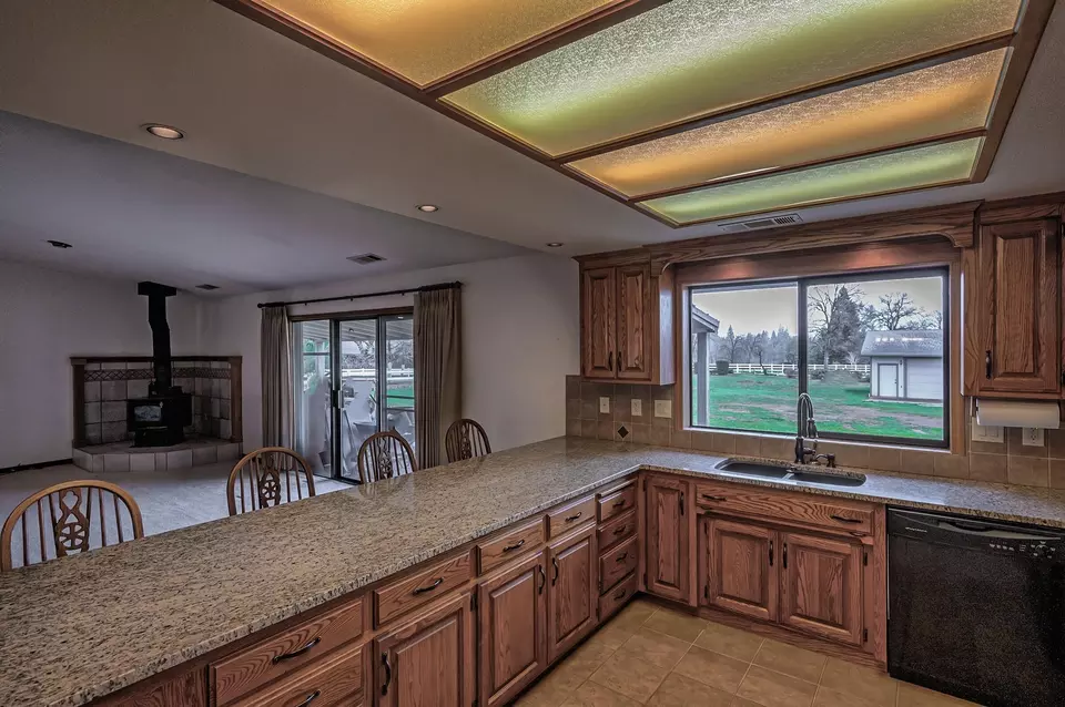  19701 Paso Robles Ave, Redding, CA 96003 photo 19