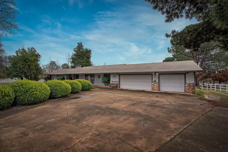  19701 Paso Robles Ave, Redding, CA 96003 photo 2