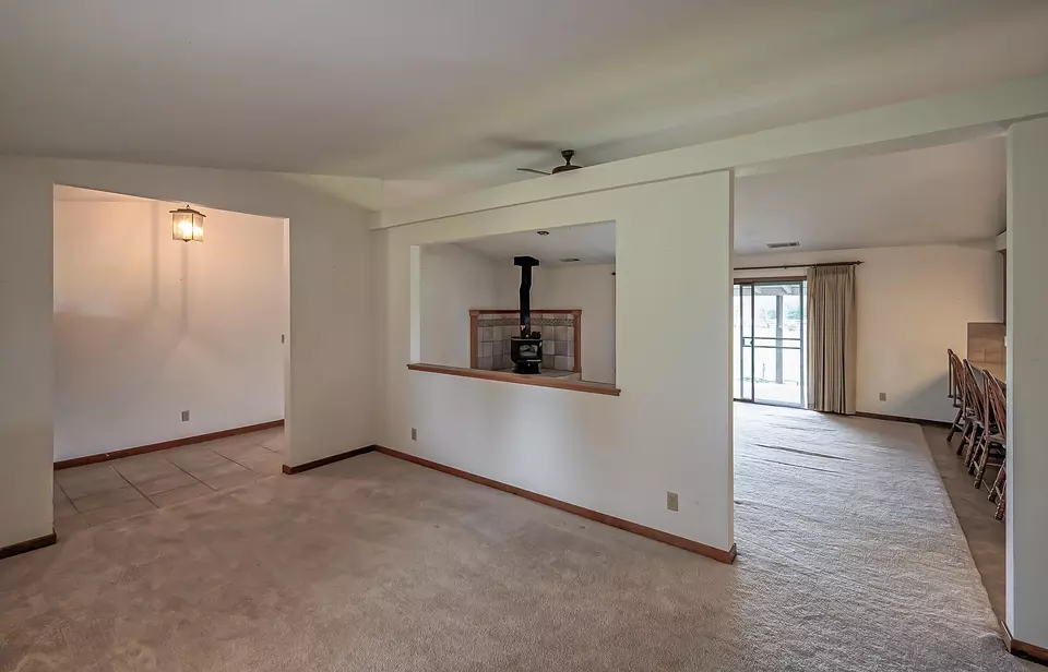  19701 Paso Robles Ave, Redding, CA 96003 photo 12