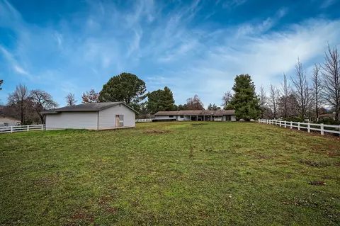 19701 Paso Robles Ave, Redding, CA 96003 photo 44