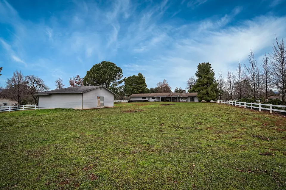  19701 Paso Robles Ave, Redding, CA 96003 photo 44