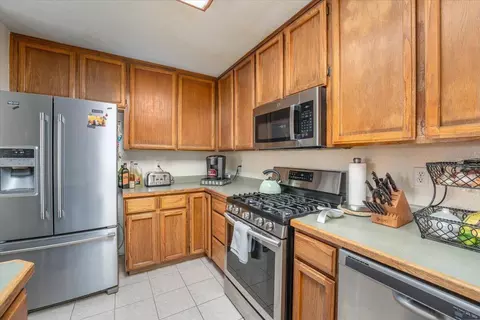 Kitchen - 2055 Walbridge St, Red Bluff, CA 96080 photo 2 of 3