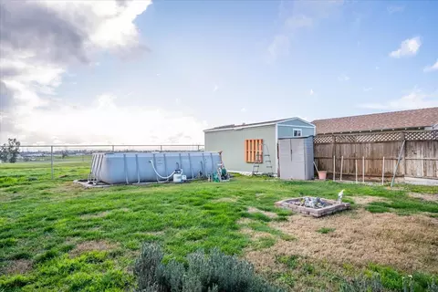 Exterior - 2055 Walbridge St, Red Bluff, CA 96080 photo 9 of 22