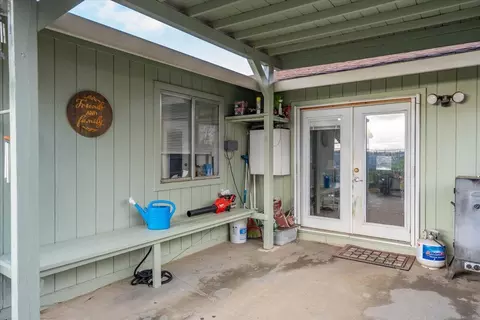Exterior - 2055 Walbridge St, Red Bluff, CA 96080 photo 6 of 22
