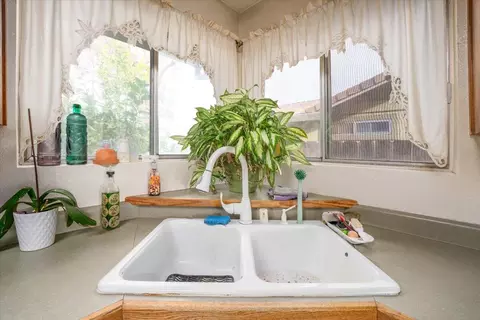 Kitchen - 2055 Walbridge St, Red Bluff, CA 96080 photo 3 of 3