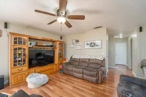 Living - 2055 Walbridge St, Red Bluff, CA 96080 photo 2 of 3