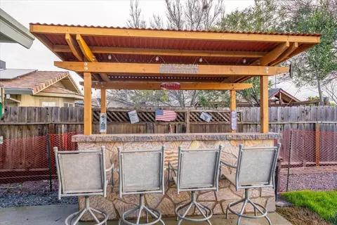 Exterior - 2055 Walbridge St, Red Bluff, CA 96080 photo 5 of 22