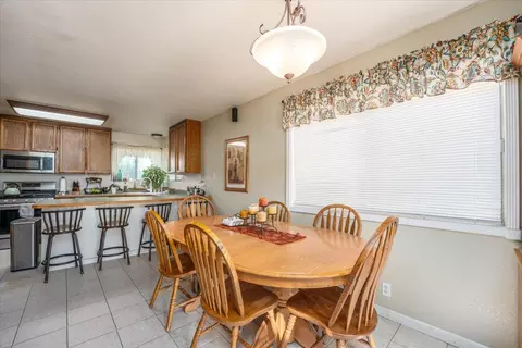 Dining - 2055 Walbridge St, Red Bluff, CA 96080 photo 1 of 2