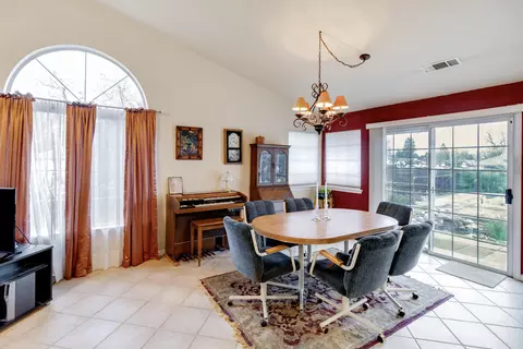 2683 Evergreen Way, Redding, CA 96001 photo 7
